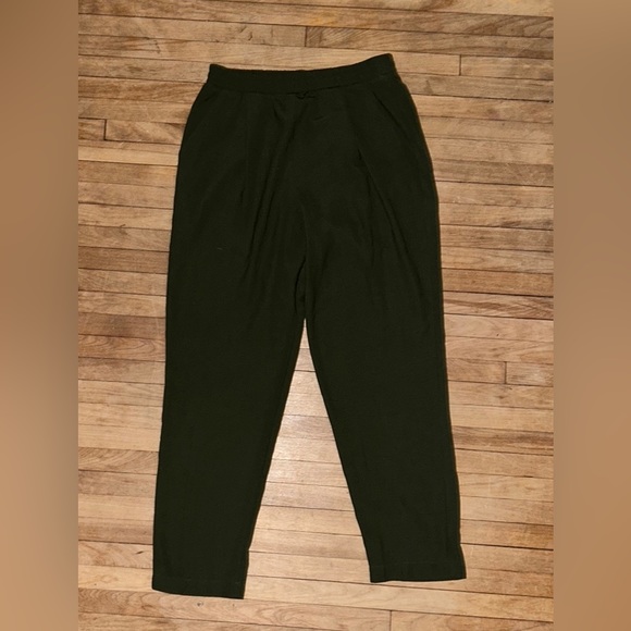 forest green trousers (forever21) - Picture 2 of 4